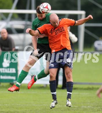 Fussball 2. KLasse C. Oberglan gegen St. Urban. Philip Gastinger, (Oberglan),  Daniel Sommeregger  (St. Urban). Oberglan, am 16.8.2014.
Foto: Kuess
---
pressefotos, pressefotografie, kuess, qs, qspictures, sport, bild, bilder, bilddatenbank