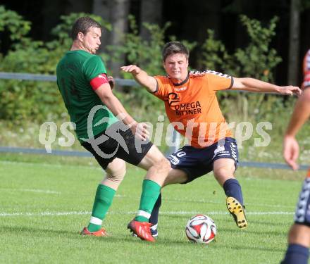 Fussball 2. KLasse C. Oberglan gegen St. Urban. Alexander Zaiser, (Oberglan), Kevin Wuggenig  (St. Urban). Oberglan, am 16.8.2014.
Foto: Kuess
---
pressefotos, pressefotografie, kuess, qs, qspictures, sport, bild, bilder, bilddatenbank