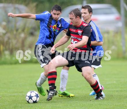 Fussball 2. KLasse D. Tainach gegen St. Paul. Joachim Viertlmayr, (Tainach), Martin Alexander Lippitz (St. Paul). Tainach, am 23.8.2014.
Foto: Kuess
---
pressefotos, pressefotografie, kuess, qs, qspictures, sport, bild, bilder, bilddatenbank