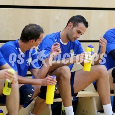 Volleyball. Aich/Dob. Training. Rok Satler,  Daniel ROCAMORA. Bleiburg, 18.8.2014.
Foto: Kuess
---
pressefotos, pressefotografie, kuess, qs, qspictures, sport, bild, bilder, bilddatenbank