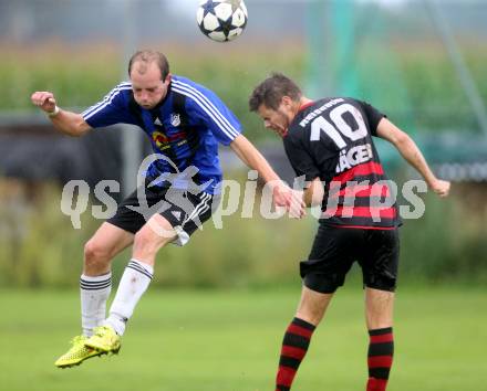 Fussball 2. KLasse D. Tainach gegen St. Paul. Benjamin Werkl, (Tainach), Thomas Lippitz (St. Paul). Tainach, am 23.8.2014.
Foto: Kuess
---
pressefotos, pressefotografie, kuess, qs, qspictures, sport, bild, bilder, bilddatenbank