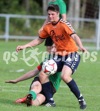 Fussball 2. KLasse C. Oberglan gegen St. Urban.  Alexander Zaiser,  (Oberglan), Daniel Sommeregger (St. Urban). Oberglan, am 16.8.2014.
Foto: Kuess
---
pressefotos, pressefotografie, kuess, qs, qspictures, sport, bild, bilder, bilddatenbank