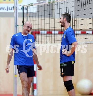 Volleyball. Aich/Dob. Training. Trainer Bogdan KOTNIK, Stephan NASH. Bleiburg, 18.8.2014.
Foto: Kuess
---
pressefotos, pressefotografie, kuess, qs, qspictures, sport, bild, bilder, bilddatenbank