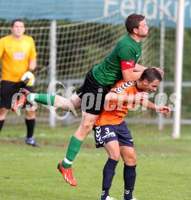 Fussball 2. KLasse C. Oberglan gegen St. Urban. Lukas Herbert Fabbro,  (Oberglan),  Daniel Sommeregger (St. Urban). Oberglan, am 16.8.2014.
Foto: Kuess
---
pressefotos, pressefotografie, kuess, qs, qspictures, sport, bild, bilder, bilddatenbank