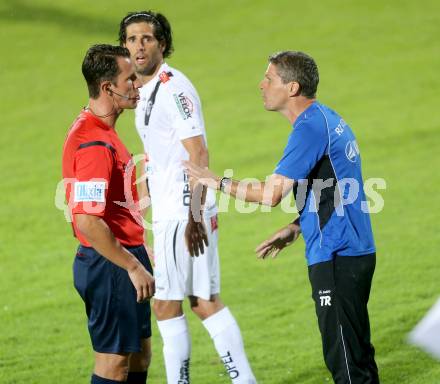 Fussball Bundesliga. RZ Pellets WAC gegen SC Wiener Neustadt. Trainer Dietmar Kuehbauer, (WAC), (Schiedsrichter Alexander Harkam. Wolfsberg, am 30.8.2014.
Foto: Kuess

---
pressefotos, pressefotografie, kuess, qs, qspictures, sport, bild, bilder, bilddatenbank