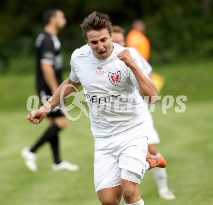 Fussball. Kaerntner Liga. Atus Ferlach gegen Spittal/Drau. Torjubel Thomas Ogris, (Ferlach). Ferlach, 30.8.2014.
Foto: Kuess
---
pressefotos, pressefotografie, kuess, qs, qspictures, sport, bild, bilder, bilddatenbank