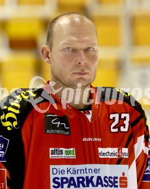 EBEL. Eishockey Bundesliga. KAC. Mannschaftspraesentation. Portrait.  Mike Siklenka. Klagenfurt, am 2.9.2014.
Foto: Kuess 

---
pressefotos, pressefotografie, kuess, qs, qspictures, sport, bild, bilder, bilddatenbank