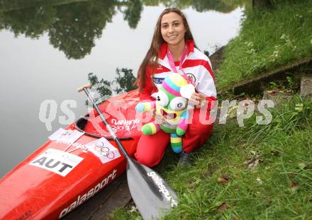 Wildwassersport. Canadier C1. Empfang Jugendolympiasiegerin Nadine Weratschnig. Nadine Weratschnig. Klagenfurt, am 1.9.2014.
Foto: Kuess
---
pressefotos, pressefotografie, kuess, qs, qspictures, sport, bild, bilder, bilddatenbank