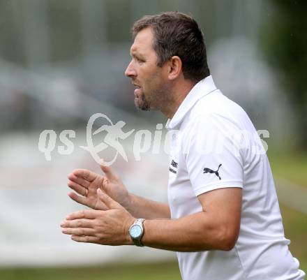 Fussball 1. KLasse C1.  Sirnitz gegen Eberstein. Trainer Michael Gmainer (Sirnitz). Sirnitz, am 30.8.2014.
Foto: Kuess
---
pressefotos, pressefotografie, kuess, qs, qspictures, sport, bild, bilder, bilddatenbank