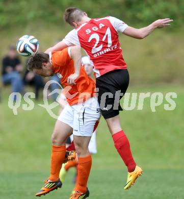 Fussball 1. KLasse C1.  Sirnitz gegen Eberstein. Kevin Krassnitzer, (Sirnitz), Dominic Schriefl  (Eberstein). Sirnitz, am 30.8.2014.
Foto: Kuess
---
pressefotos, pressefotografie, kuess, qs, qspictures, sport, bild, bilder, bilddatenbank