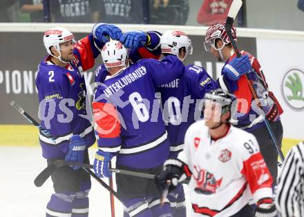 Eishockey. Champions Hockey League VSV gegen Briancon Diables Rouges. Torjubel Francois Fortier #15, Marc Santorelli #11, Brock McBride #10, Cole Jarrett #2, Gerhard Unterluggauer #6 (VSV). Villach, 4.9.2014.
Foto: Kuess 
---
pressefotos, pressefotografie, kuess, qs, qspictures, sport, bild, bilder, bilddatenbank