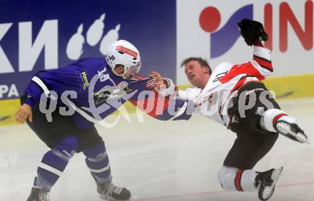 Eishockey. Champions Hockey League VSV gegen Briancon Diables Rouges. Stefan Bacher #19, (VSV), Jimmy Jensen #91  (Briancon). Villach, 4.9.2014.
Foto: Kuess 
---
pressefotos, pressefotografie, kuess, qs, qspictures, sport, bild, bilder, bilddatenbank