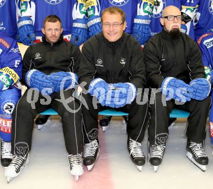 EBEL. Eishockey Bundesliga. Mannschaftsfototermin VSV.  Tormanntrainer Markus Kerschbaumer, Trainer hannu Jaervenpaeae, Co-Trainer Markus Peintner. Villach, am 5.9.2014.
Foto: Kuess
---
pressefotos, pressefotografie, kuess, qs, qspictures, sport, bild, bilder, bilddatenbank