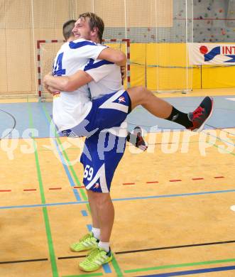 Handball Bundesliga. SC Ferlach gegen HSG Holding Graz. Jubel Miha Tomsic, Mladan Jovanovic (Ferlach). Ferlach, 6.9.2014.
Foto: Kuess
---
pressefotos, pressefotografie, kuess, qs, qspictures, sport, bild, bilder, bilddatenbank