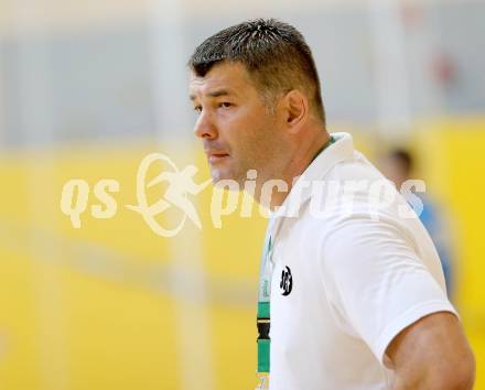 Handball Bundesliga. SC Ferlach gegen HSG Holding Graz. Trainer Gregor Cvijic (Ferlach). Ferlach, 6.9.2014.
Foto: Kuess
---
pressefotos, pressefotografie, kuess, qs, qspictures, sport, bild, bilder, bilddatenbank