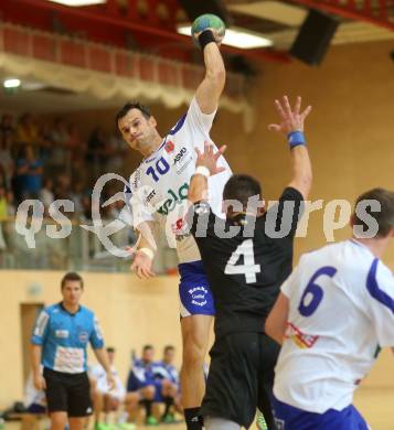 Handball Bundesliga. SC Ferlach gegen HSG Holding Graz. Miro Barisic,  (Ferlach), Alen Melnjak (Graz). Ferlach, 6.9.2014.
Foto: Kuess
---
pressefotos, pressefotografie, kuess, qs, qspictures, sport, bild, bilder, bilddatenbank