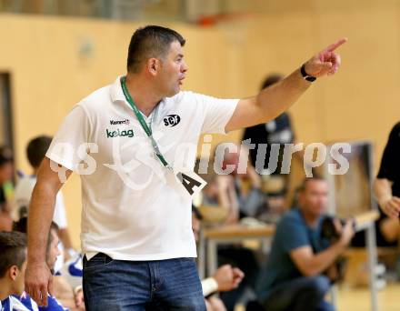 Handball Bundesliga. SC Ferlach gegen HSG Holding Graz. Trainer Gregor Cvijic (Ferlach). Ferlach, 6.9.2014.
Foto: Kuess
---
pressefotos, pressefotografie, kuess, qs, qspictures, sport, bild, bilder, bilddatenbank