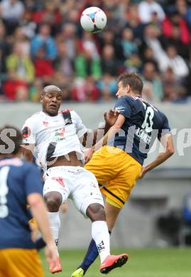 Fussball Bundesliga. RZ Pellets WAC gegen FC Red Bull Salzburg. Silvio Carlos De Oliveira, (WAC), Stefan Ilsanker (Salzburg). Klagenfurt, am 14.9.2014.
Foto: Kuess

---
pressefotos, pressefotografie, kuess, qs, qspictures, sport, bild, bilder, bilddatenbank