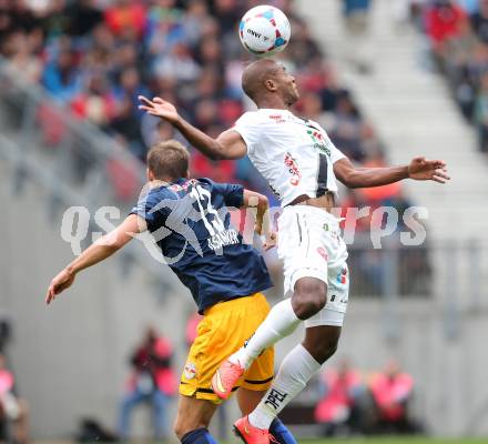 Fussball Bundesliga. RZ Pellets WAC gegen FC Red Bull Salzburg. De Oliveira Silvio Carlos,  (WAC), Stefan Ilsanker (Salzburg). Klagenfurt, am 14.9.2014.
Foto: Kuess

---
pressefotos, pressefotografie, kuess, qs, qspictures, sport, bild, bilder, bilddatenbank