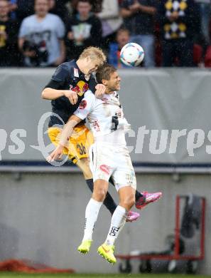 Fussball Bundesliga. RZ Pellets WAC gegen FC Red Bull Salzburg. Boris Huettenbrenner, (WAC), Martin Hinteregger (Salzburg). Klagenfurt, am 14.9.2014.
Foto: Kuess

---
pressefotos, pressefotografie, kuess, qs, qspictures, sport, bild, bilder, bilddatenbank