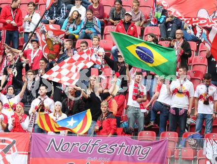 Fussball Bundesliga. RZ Pellets WAC gegen FC Red Bull Salzburg. Fans. Klagenfurt, am 14.9.2014.
Foto: Kuess

---
pressefotos, pressefotografie, kuess, qs, qspictures, sport, bild, bilder, bilddatenbank