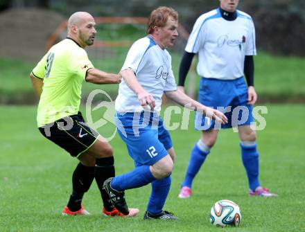 Fussball 1. Klasse C2. HSV gegen Krumpendorf. Alexander Wilhelm Lorscheid,  (HSV), Tomislav Vrdoljak (Krumpendorf). Lendorf, am 13.9.2014.
Foto: Kuess
---
pressefotos, pressefotografie, kuess, qs, qspictures, sport, bild, bilder, bilddatenbank