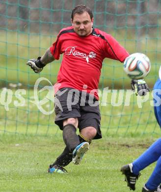 Fussball 1. Klasse C2. HSV gegen Krumpendorf. Gerry Wolfgang Leitmann (HSV). Lendorf, am 13.9.2014.
Foto: Kuess
---
pressefotos, pressefotografie, kuess, qs, qspictures, sport, bild, bilder, bilddatenbank