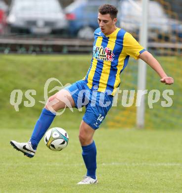 Fussball. 2. Klasse A. Lurnfeld gegen Gitschtal. Thomas Haslacher (Lurnfeld). Moellbruecke, 13.9.2014.
Foto: Kuess
---
pressefotos, pressefotografie, kuess, qs, qspictures, sport, bild, bilder, bilddatenbank