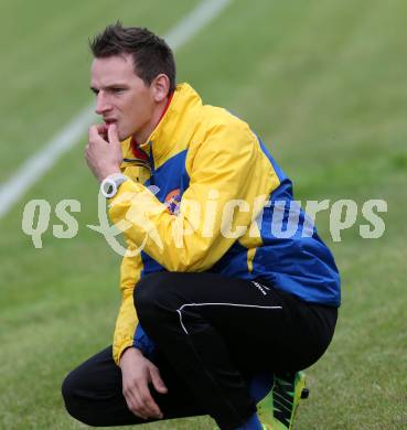 Fussball. 2. Klasse A. Lurnfeld gegen Gitschtal. Trainer Joachim Lanzinger (Lurnfeld). Moellbruecke, 13.9.2014.
Foto: Kuess
---
pressefotos, pressefotografie, kuess, qs, qspictures, sport, bild, bilder, bilddatenbank