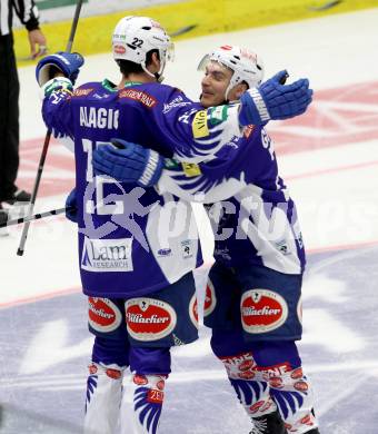 EBEL. Eishockey Bundesliga. EC VSV gegen HC TWK Innsbruck.  Torjubel Adis Alagic, Marius Goehringer (VSV). Villach, am 19.9.2014.
Foto: Kuess 


---
pressefotos, pressefotografie, kuess, qs, qspictures, sport, bild, bilder, bilddatenbank