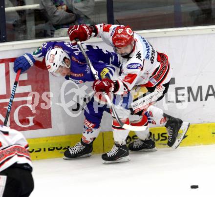 EBEL. Eishockey Bundesliga. EC VSV gegen HC TWK Innsbruck. Patrick Platzer,  (VSV), Benedikt Schennach (Innsbruck). Villach, am 19.9.2014.
Foto: Kuess 


---
pressefotos, pressefotografie, kuess, qs, qspictures, sport, bild, bilder, bilddatenbank