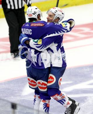 EBEL. Eishockey Bundesliga. EC VSV gegen HC TWK Innsbruck.  Torjubel Adis Alagic, Marius Goehringer (VSV). Villach, am 19.9.2014.
Foto: Kuess 


---
pressefotos, pressefotografie, kuess, qs, qspictures, sport, bild, bilder, bilddatenbank