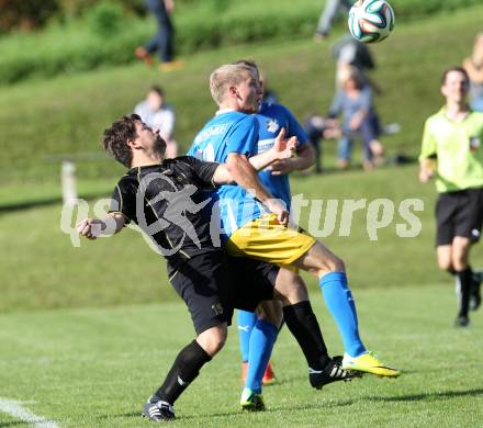 Fussball. Kaerntner Liga. Koettmannsdorf gegen Bleiburg. Christian Sablatnig (Koettmannsdorf), Dejan Verdel (Bleiburg). Koettmannsdorf, 20.9.2014.
Foto: Kuess
---
pressefotos, pressefotografie, kuess, qs, qspictures, sport, bild, bilder, bilddatenbank