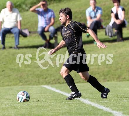 Fussball. Kaerntner Liga. Koettmannsdorf gegen Bleiburg. Christian Sablatnig (Koettmannsdorf). Koettmannsdorf, 20.9.2014.
Foto: Kuess
---
pressefotos, pressefotografie, kuess, qs, qspictures, sport, bild, bilder, bilddatenbank