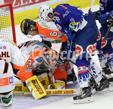 EBEL. Eishockey Bundesliga. EC VSV gegen Moser Medical Graz 99ers.  Benjamin Petrik, (VSV), Danny Sabourin, Stefan Lassen (Graz). Villach, am 19.9.2014.
Foto: Kuess 


---
pressefotos, pressefotografie, kuess, qs, qspictures, sport, bild, bilder, bilddatenbank