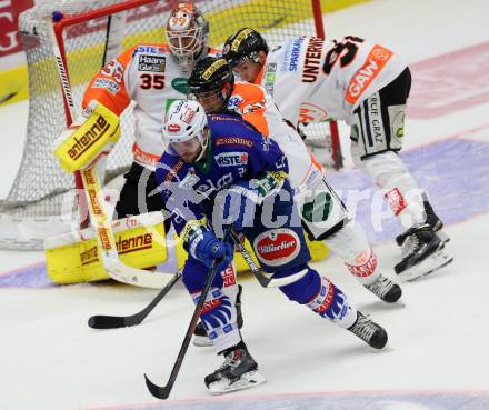 EBEL. Eishockey Bundesliga. EC VSV gegen Moser Medical Graz 99ers.  Benjamin Petrik, (VSV), Danny Sabourin, Clemens Unterweger (Graz). Villach, am 19.9.2014.
Foto: Kuess 


---
pressefotos, pressefotografie, kuess, qs, qspictures, sport, bild, bilder, bilddatenbank