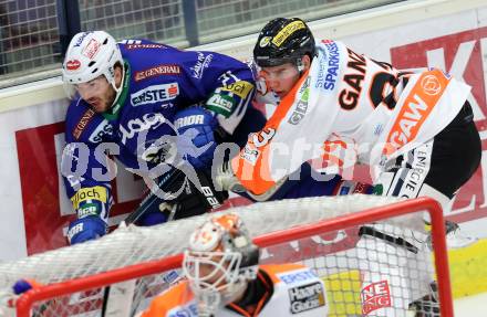 EBEL. Eishockey Bundesliga. EC VSV gegen Moser Medical Graz 99ers.  Benjamin Petrik, (VSV), Manuel Ganahl (Graz). Villach, am 19.9.2014.
Foto: Kuess 


---
pressefotos, pressefotografie, kuess, qs, qspictures, sport, bild, bilder, bilddatenbank