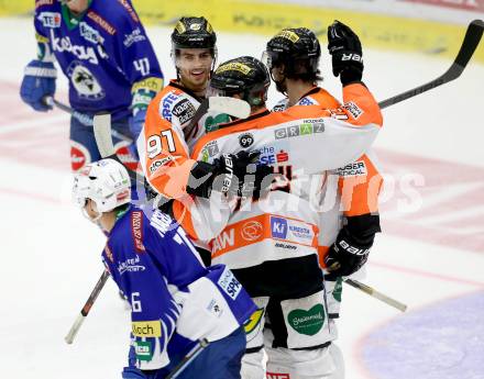 EBEL. Eishockey Bundesliga. EC VSV gegen Moser Medical Graz 99ers.  (VSV),Torjubel Miha Verlic, Luke Walker, Manuel Ganahl (Graz). Villach, 21.9.2014.
Foto: Kuess 


---
pressefotos, pressefotografie, kuess, qs, qspictures, sport, bild, bilder, bilddatenbank