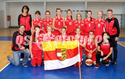 Spiele der Freundschaft. Mannschaftfoto Basketball Maedchen. Arno Arthofer. Gospic, am 20.9.2014.
Foto: Kuess
---
pressefotos, pressefotografie, kuess, qs, qspictures, sport, bild, bilder, bilddatenbank