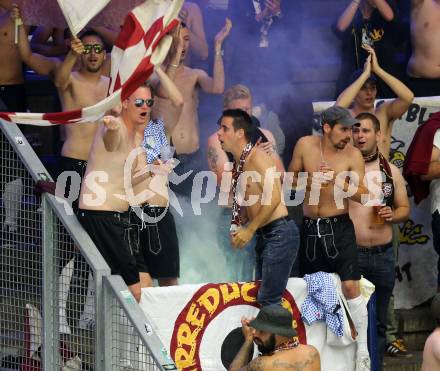 Eishockey. Champions Hockey League VSV gegen Geneve-Servette. Fans  (Geneve-Servette). Villach, 23.9.2014.
Foto: Kuess 
---
pressefotos, pressefotografie, kuess, qs, qspictures, sport, bild, bilder, bilddatenbank