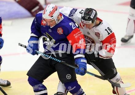 Eishockey. Champions Hockey League VSV gegen Geneve-Servette. Marius Goehringer #28, (VSV), Timothy Kast #19  (Geneve-Servette). Villach, 23.9.2014.
Foto: Kuess 
---
pressefotos, pressefotografie, kuess, qs, qspictures, sport, bild, bilder, bilddatenbank