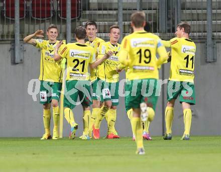 Fussball Regionalliga. SK Austria Klagenfurt gegen Voecklamarkt. Torjubel Voecklamarkt. Klagenfurt, 26.9.2014.
Foto: Kuess
---
pressefotos, pressefotografie, kuess, qs, qspictures, sport, bild, bilder, bilddatenbank