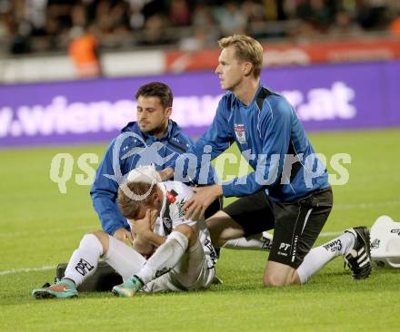 Fussball Bundesliga. RZ Pellets WAC gegen FC Admira Wacker Moedling. Manuel Kerhe verletzt (WAC). Klagenfurt, am 27.9.2014.
Foto: Kuess

---
pressefotos, pressefotografie, kuess, qs, qspictures, sport, bild, bilder, bilddatenbank