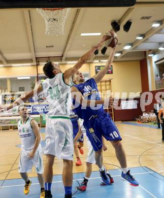 Basketball 2. Bundesliga. KOS Posojilnica Bank Celovec gegen Raiffeisen Radenthein Garnets. Ales Kunc,  (KOS), Matej Pirija (Radenthein). Klagenfurt, am 27.9.2014.
Foto: Kuess
---
pressefotos, pressefotografie, kuess, qs, qspictures, sport, bild, bilder, bilddatenbank