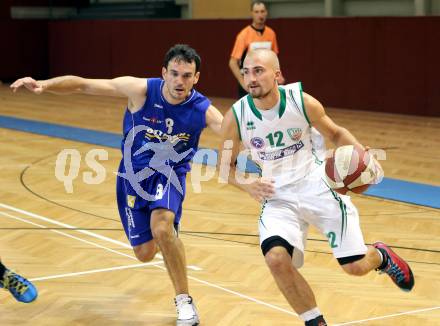 Basketball 2. Bundesliga. KOS Posojilnica Bank Celovec gegen Raiffeisen Radenthein Garnets. Fabian Gallob, (KOS), Peter Gleissner  (Radenthein). Klagenfurt, am 27.9.2014.
Foto: Kuess
---
pressefotos, pressefotografie, kuess, qs, qspictures, sport, bild, bilder, bilddatenbank