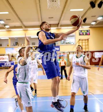 Basketball 2. Bundesliga. KOS Posojilnica Bank Celovec gegen Raiffeisen Radenthein Garnets. Darko Prolic, (KOS), Ziga Erculj  (Radenthein). Klagenfurt, am 27.9.2014.
Foto: Kuess
---
pressefotos, pressefotografie, kuess, qs, qspictures, sport, bild, bilder, bilddatenbank