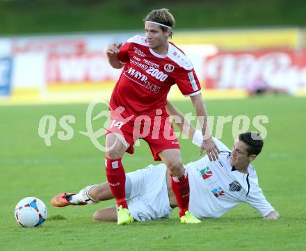 Fussball Regionalliga. RZ Pelets WAC Amateure gegen Vorwaerts Steyr.  Bastian Rupp, (WAC),  Thomas Krammer (Steyr). Wolfsberg, am 28.9.2014.
Foto: Kuess
---
pressefotos, pressefotografie, kuess, qs, qspictures, sport, bild, bilder, bilddatenbank