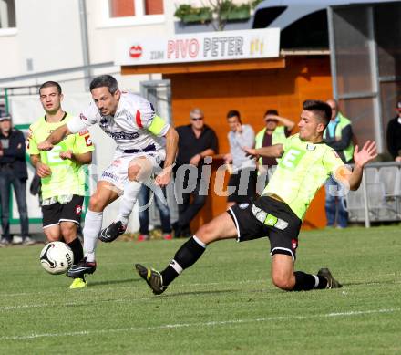 Fussball. Regionalliga. SAK gegen Sturm Graz Amateure. Thomas Riedl (SAK), Ervin Bevab (Graz). Klagenfurt, 4.10.2014.
Foto: Kuess
---
pressefotos, pressefotografie, kuess, qs, qspictures, sport, bild, bilder, bilddatenbank