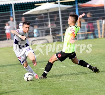 Fussball. Regionalliga. SAK gegen Sturm Graz Amateure. Tadej Zagar-Knez (SAK), Ervin Bevab (Graz). Klagenfurt, 4.10.2014.
Foto: Kuess
---
pressefotos, pressefotografie, kuess, qs, qspictures, sport, bild, bilder, bilddatenbank