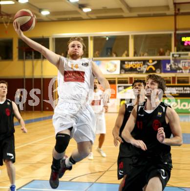 Basketball 2. Bundesliga. Woerthersee Piraten gegen Mistelbach Mustangs. Felix Huber, (Piraten), Christian Ollinger  (Mustangs). Klagenfurt, am 4.10.2014.
Foto: Kuess
---
pressefotos, pressefotografie, kuess, qs, qspictures, sport, bild, bilder, bilddatenbank